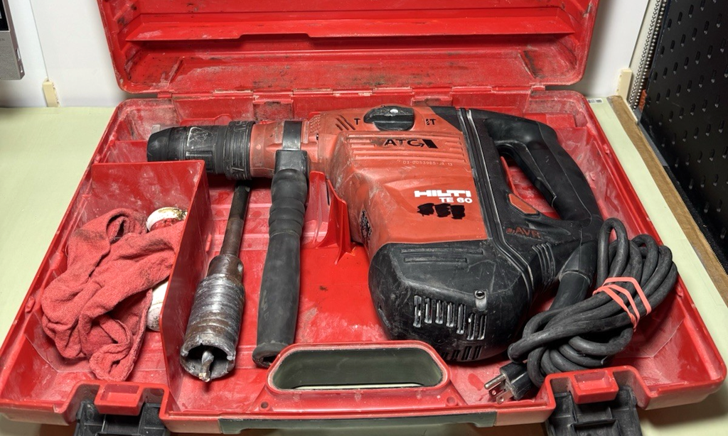 Hilti TE 60-ATC/AVR Rotary Hammer Drill Heavy Duty Tool W/ Case, Manual & Bits