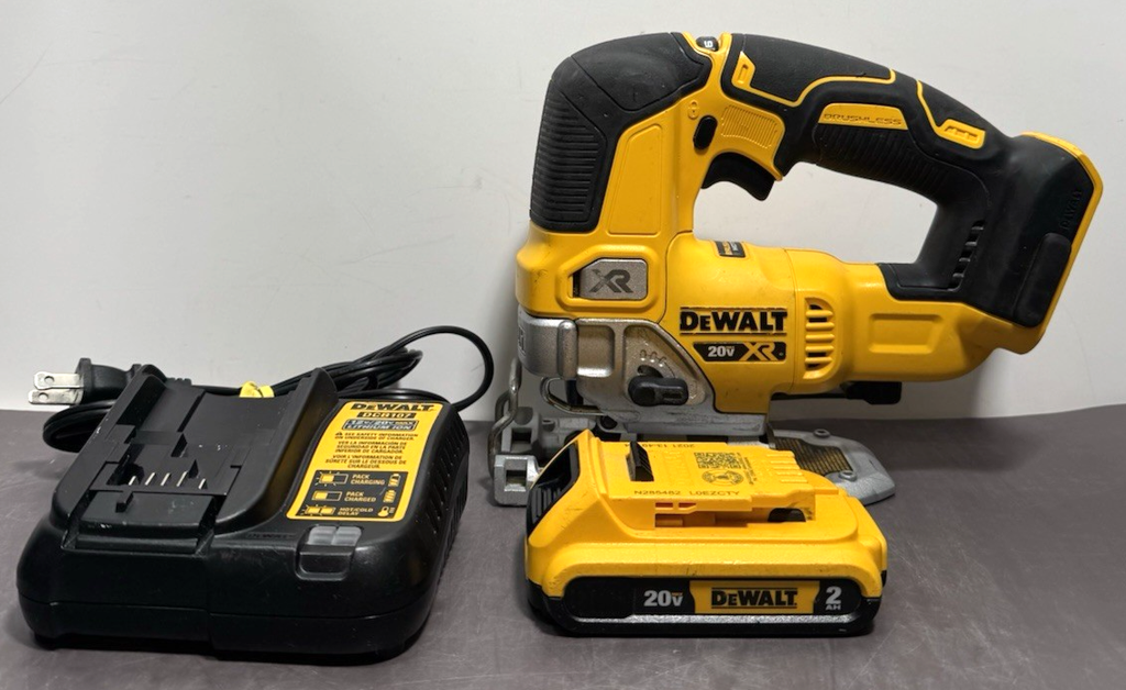 DEWALT DCS334 20V MAX XR Cordless Jigsaw w/charger, 2 AH battery