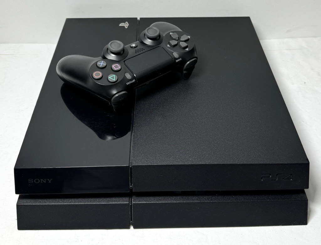 Sony PlayStation 4 Original Black  500GB with Controller