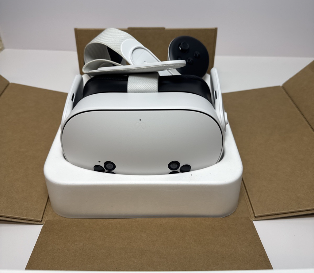 Meta Quest 3S 128GB All-In-One Virtual Reality Headset