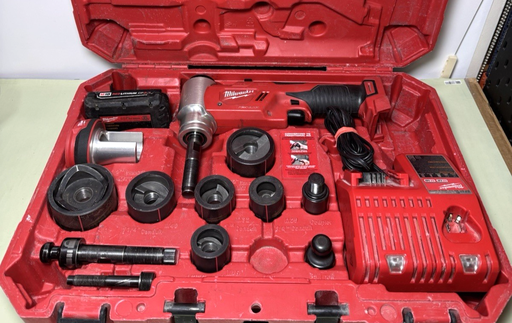 [12081-12] Milwaukee M18 Brushless Force Logic 6 Ton Knockout Tool Kit, 1/2"- 2" - 2677-21