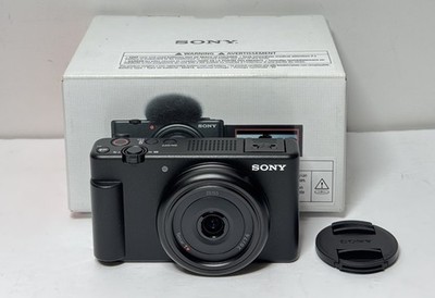 [9769-1] Sony ZV 1F Vlog Camera for Content Creators Vloggers (Black)+512GB