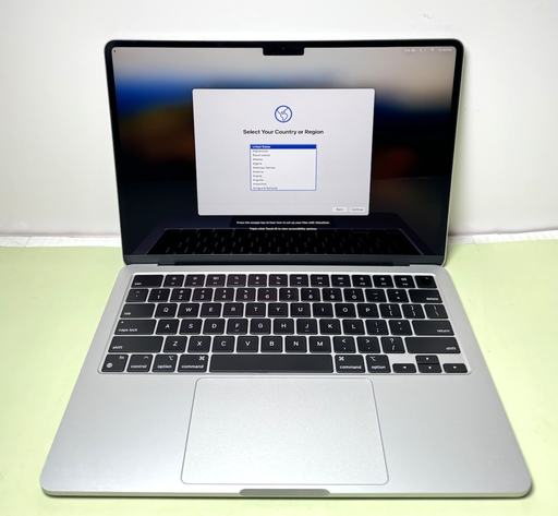 [8854-1] Apple MacBook Air 2024 13.6" M3, 256GB, 16GB, A3113, Silver Cycle Count: 10