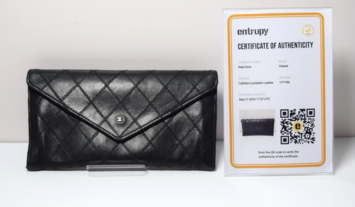 [10587-1] Chanel Vintage Diamond Stitch Envelope Wallet